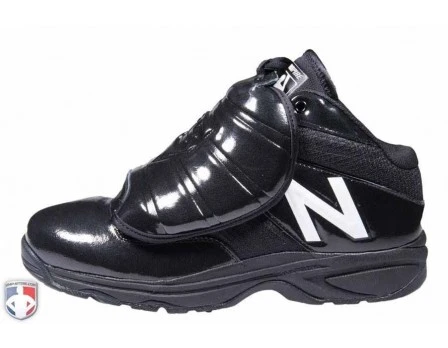 New Balance Referee And Umpire Shoes New Balance V3 Black & White Mid-Cut Umpire Plate Shoes - Image 3
