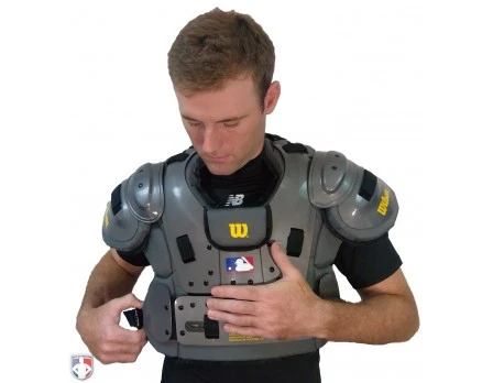 New Balance Referee And Umpire Shoes New Balance Challenger Mock Neck Short Sleeve Compression Shirt - Image 4